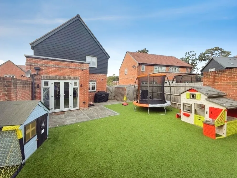 Ridges Rise, Deepcut, Camberley, Surrey, GU16 6FT, photo 4