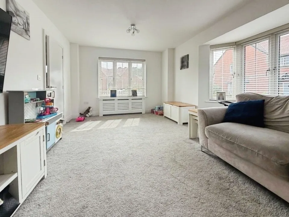 Ridges Rise, Deepcut, Camberley, Surrey, GU16 6FT, photo 5