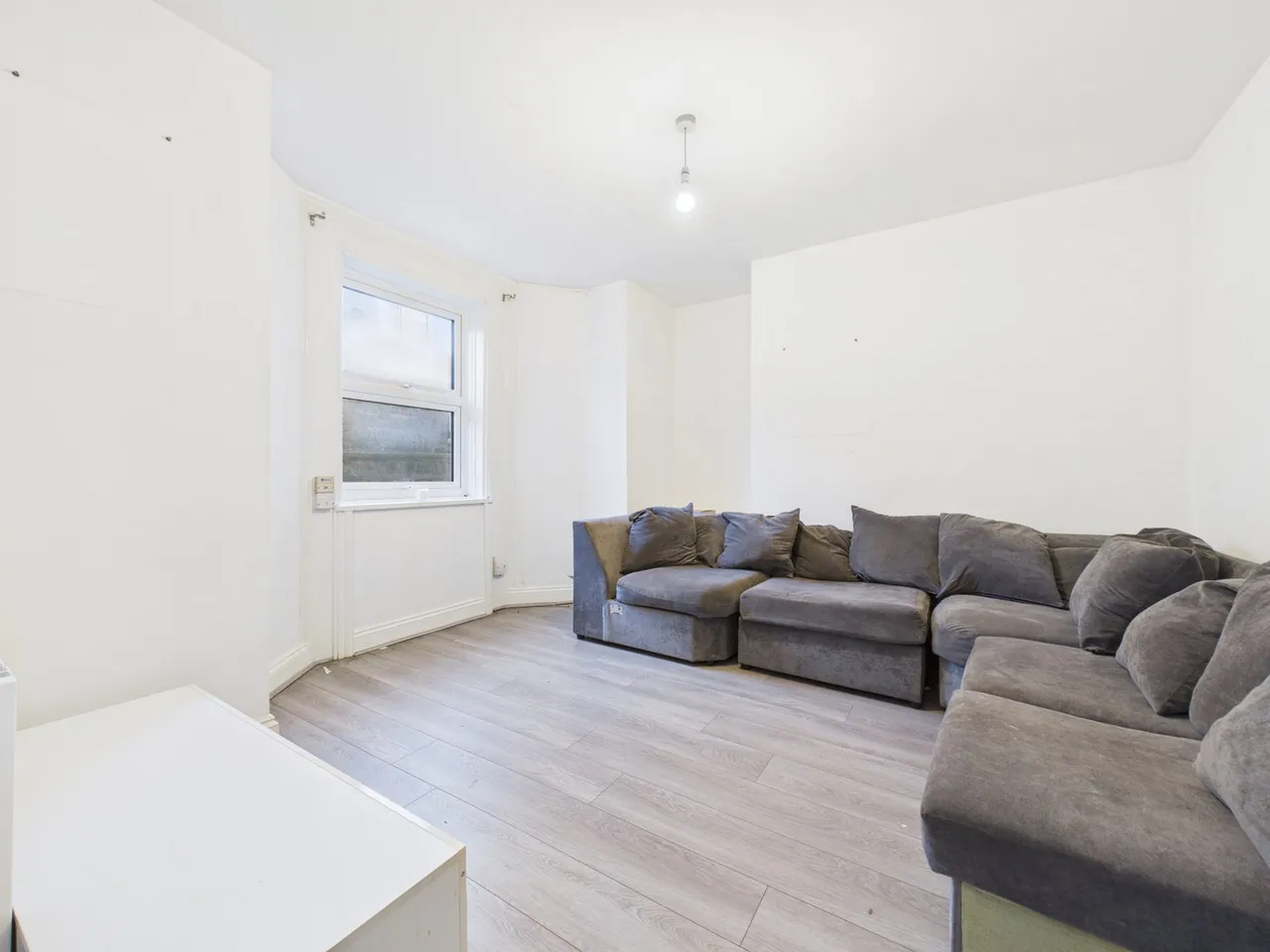 1 bed flat for sale — St. Marys Road, Strood
