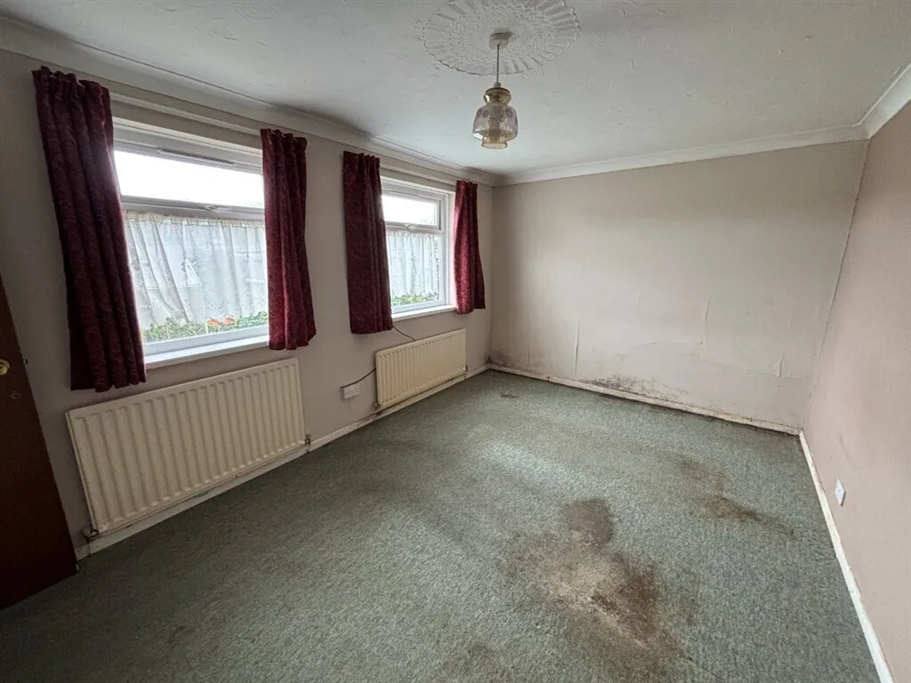 Beech Road, NEWPORT, photo 3