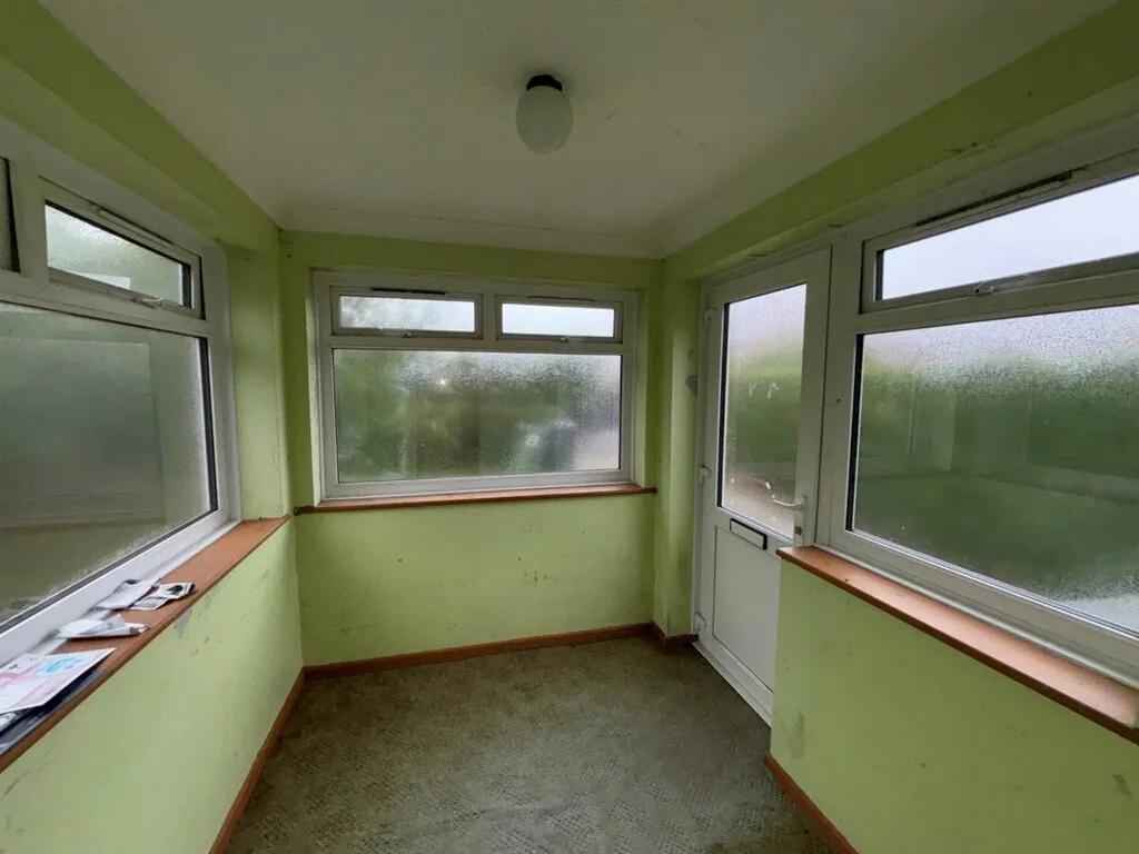 Beech Road, NEWPORT, photo 6