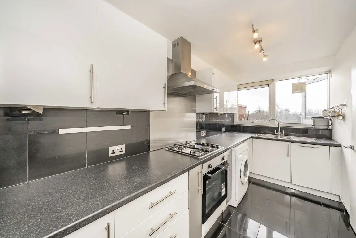 Bullen Street, SW11, photo 2