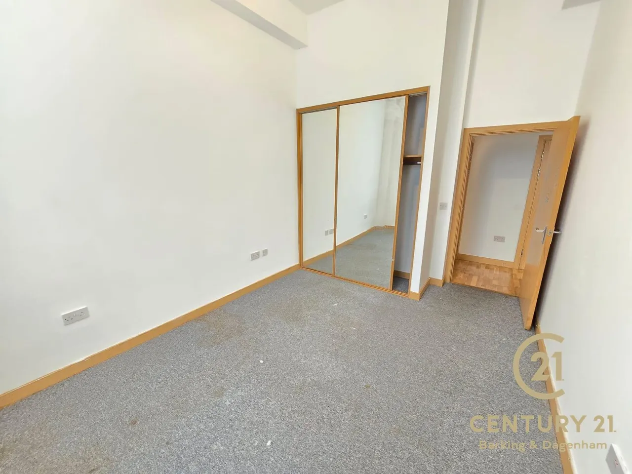 Academy Court, Dagenham, photo 5