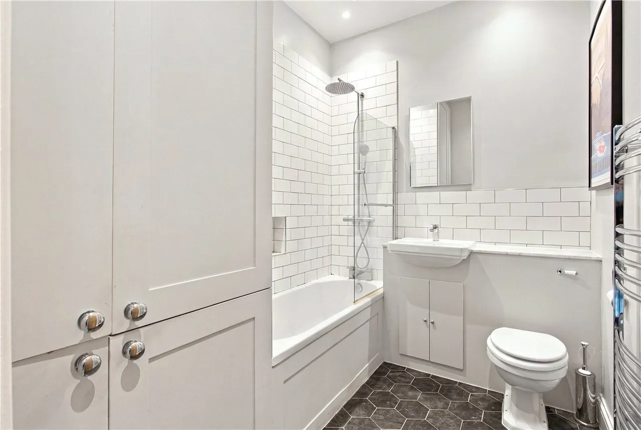 Dafforne Road, London, SW17, photo 6