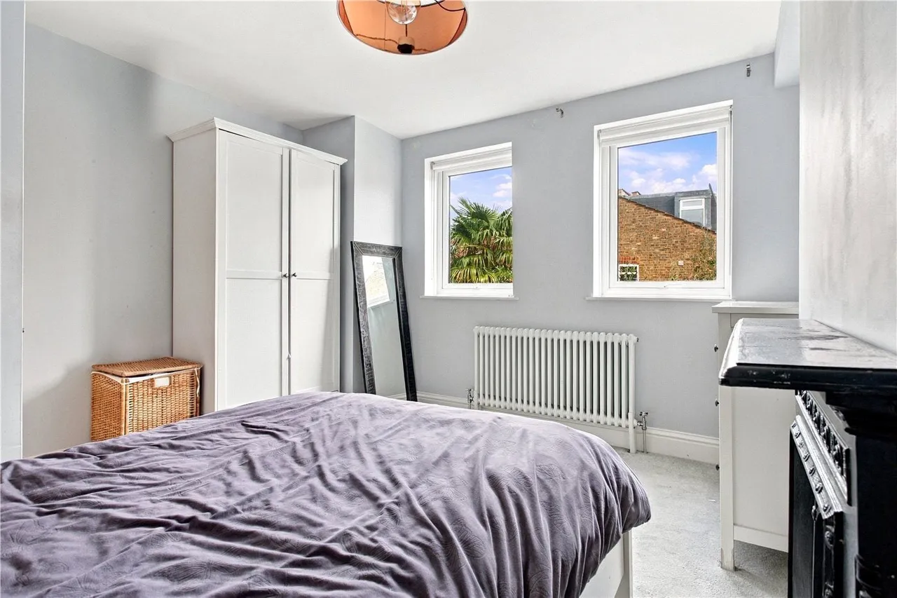 Dafforne Road, London, SW17, photo 2