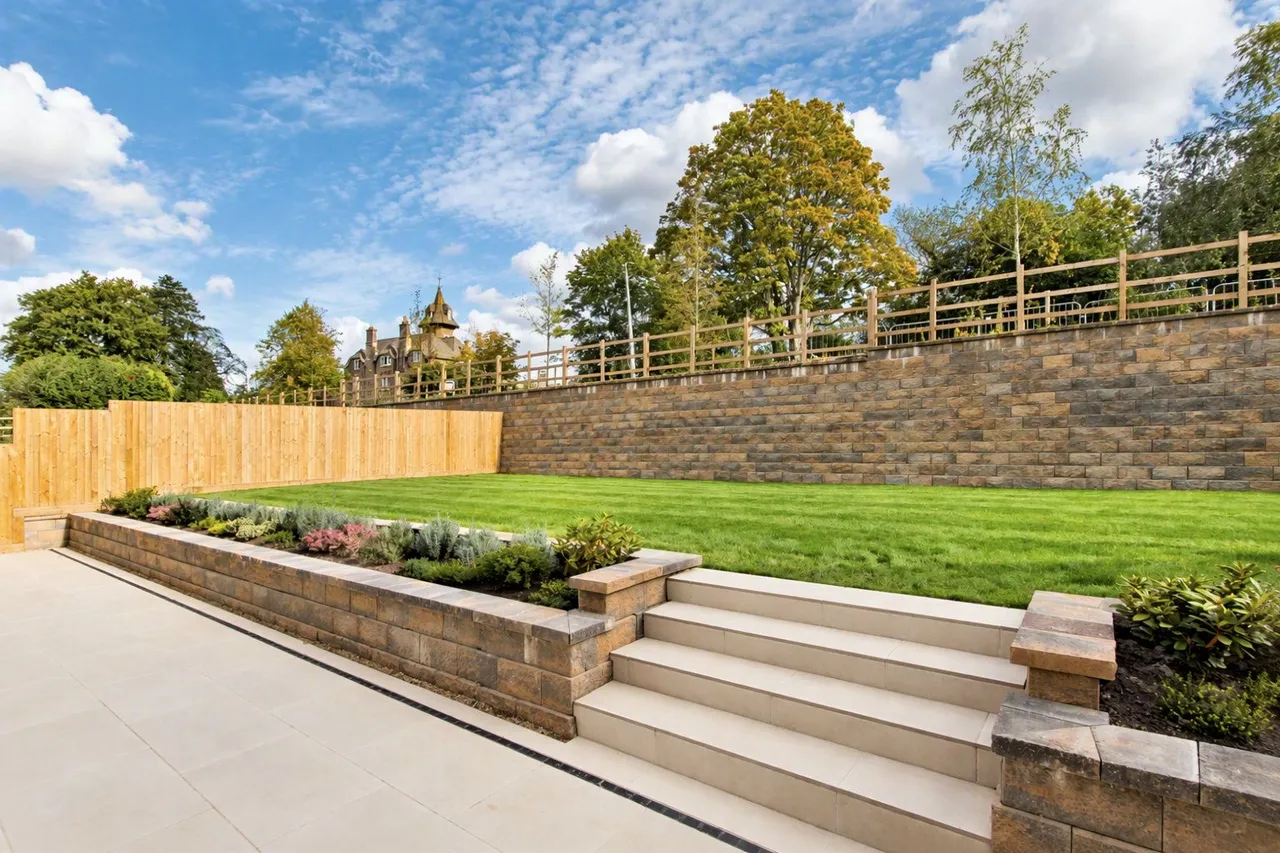 Hawkesbury Close, The Residences at Eastwood Park, photo 5