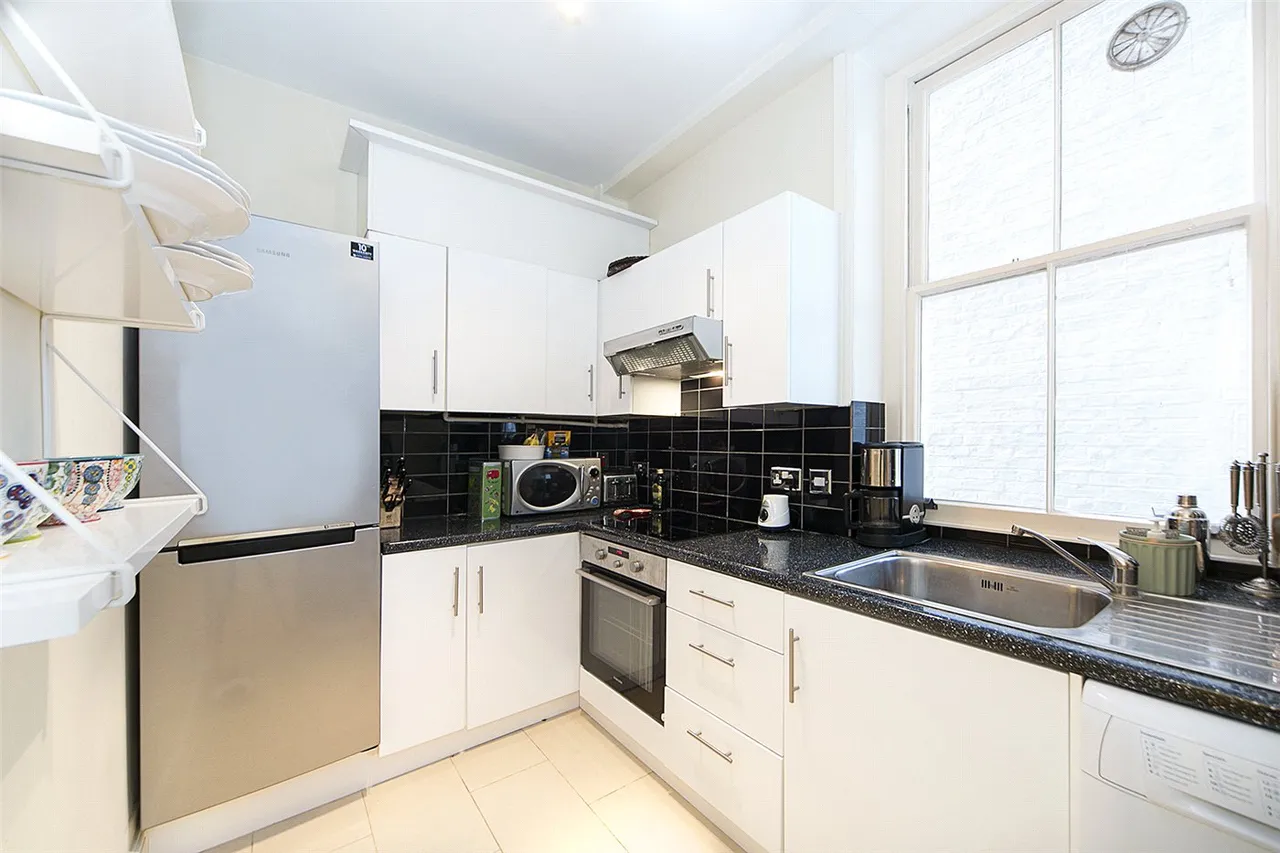 Belgrave Mansions, Belgrave Gardens, St John's Wood, London, NW8, photo 4