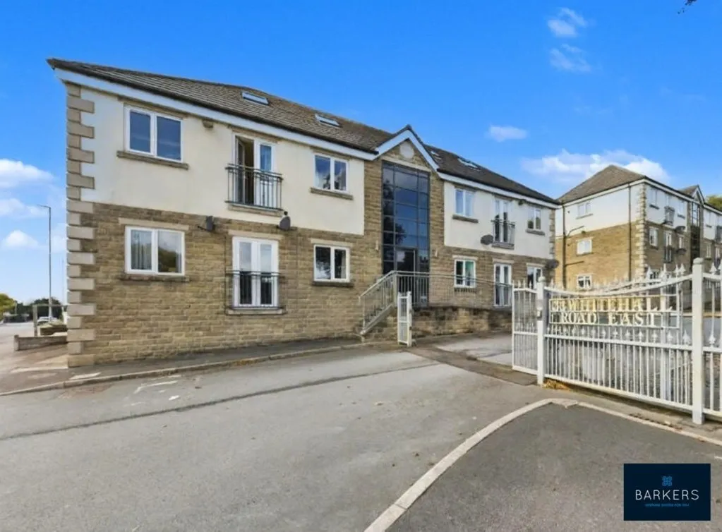 2 bed flat for sale — Whitehall Road East, Birkenshaw BD11 2EQ
