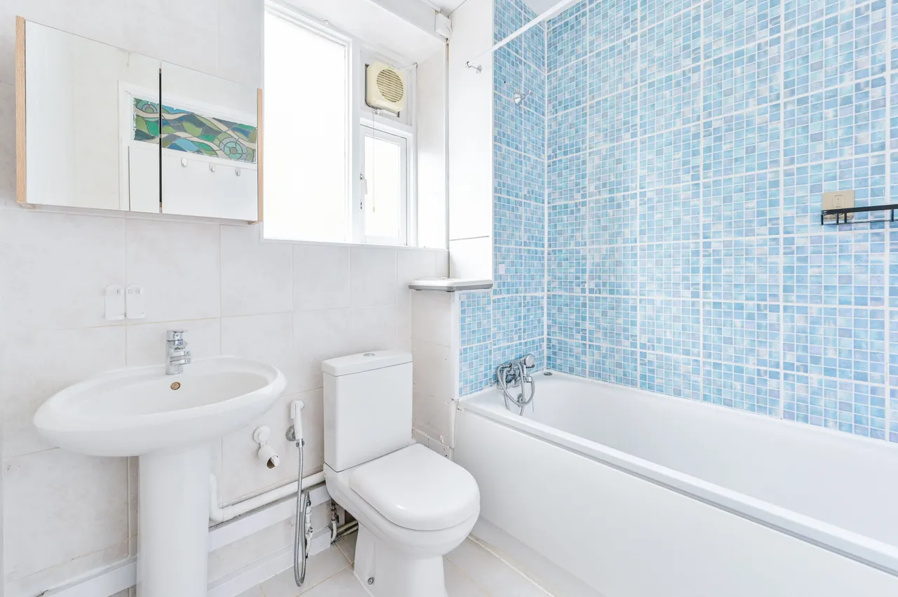 3 Ascot Lodge, Greville Place, London, photo 4