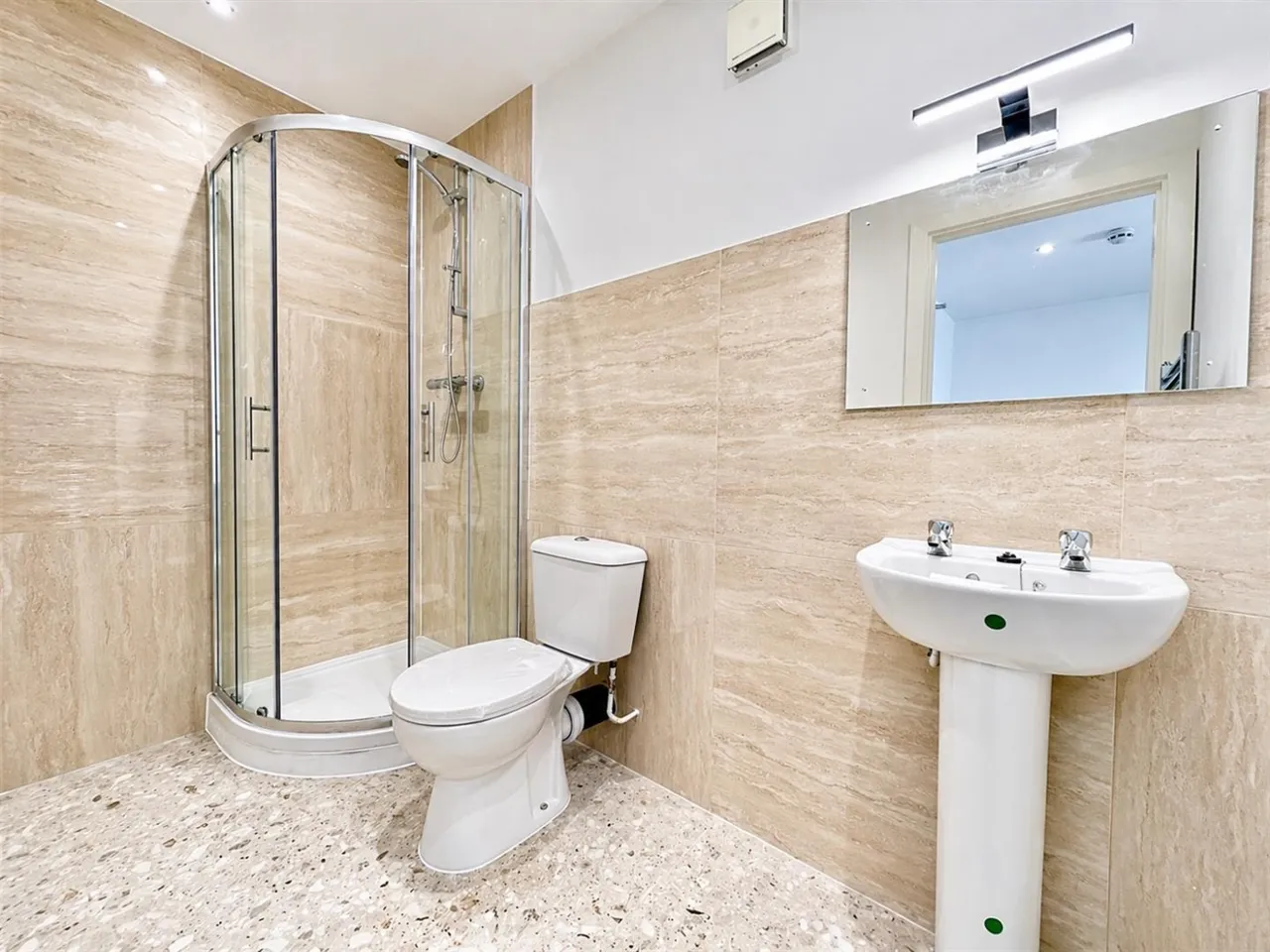 Semi-Detached Sold Subject to ContractCromwell Road, Hounslow, TW3, photo 7