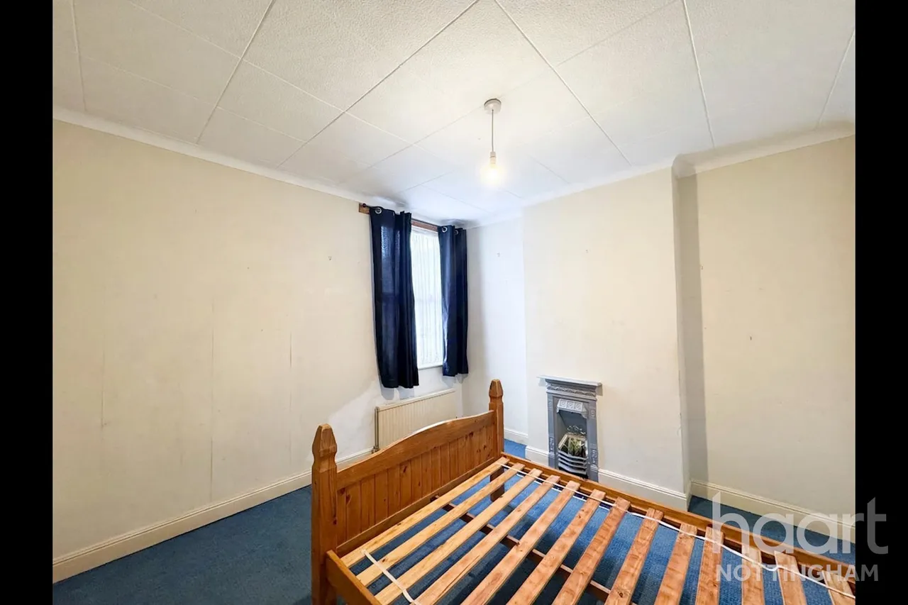 Francis Grove, Nottingham, NG6, photo 8
