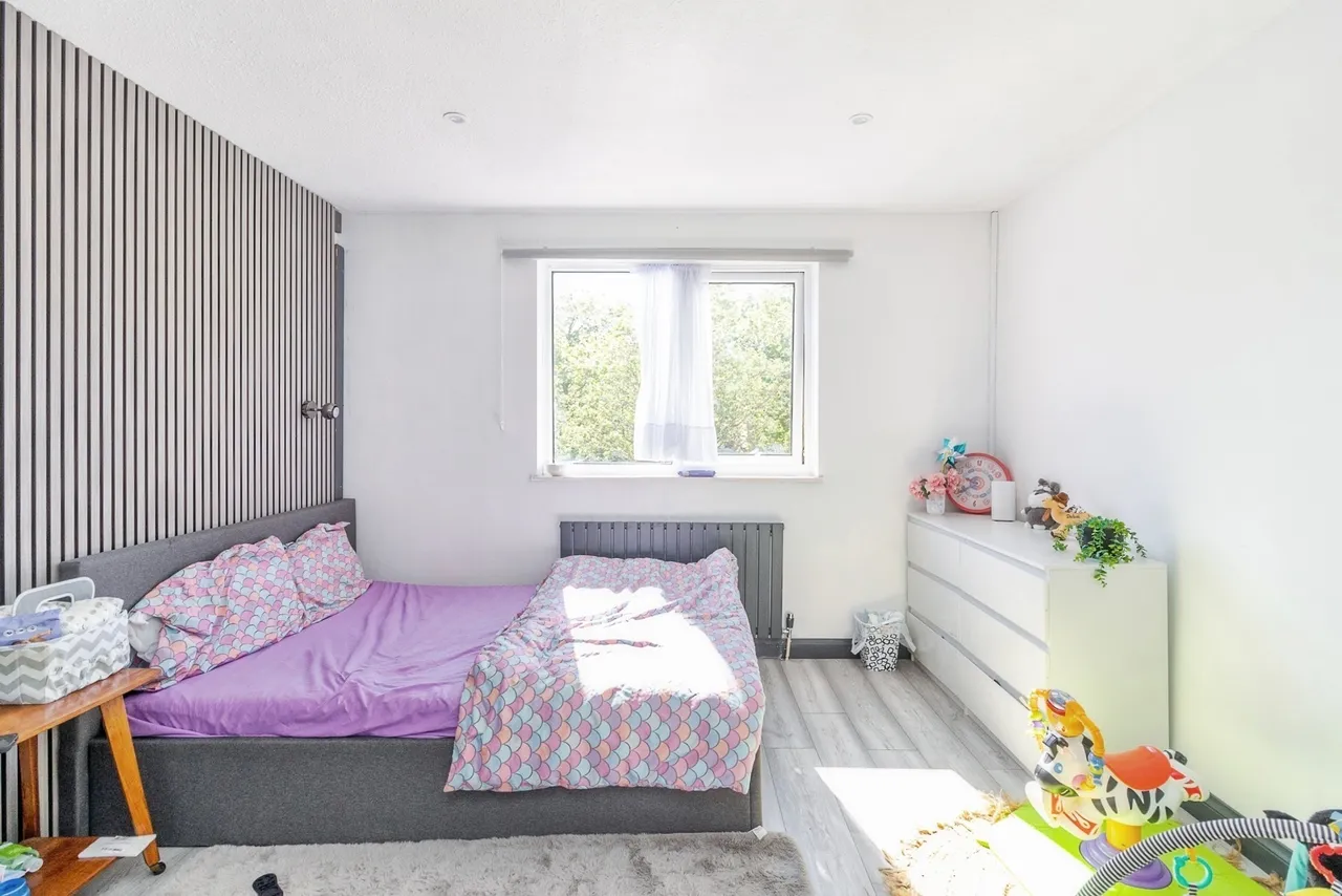 Mullen Avenue, Downs Barn, Milton Keynes, Buckinghamshire, MK14, photo 13