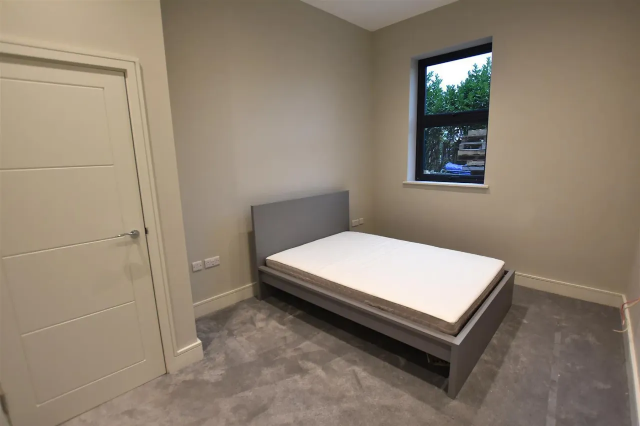 Brett Villas, Park Royal Road, London, photo 4