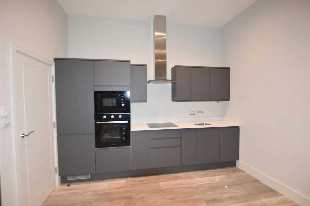 Brett Villas, Park Royal Road, London, photo 2