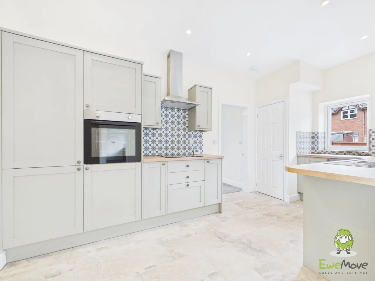 Sunny View Holt Road, Cross Lanes, LL13, photo 4
