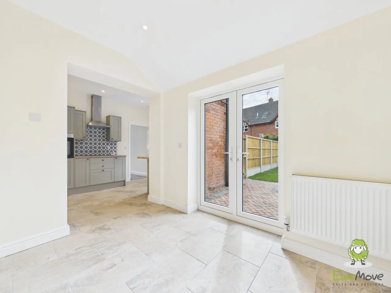 Sunny View Holt Road, Cross Lanes, LL13, photo 5