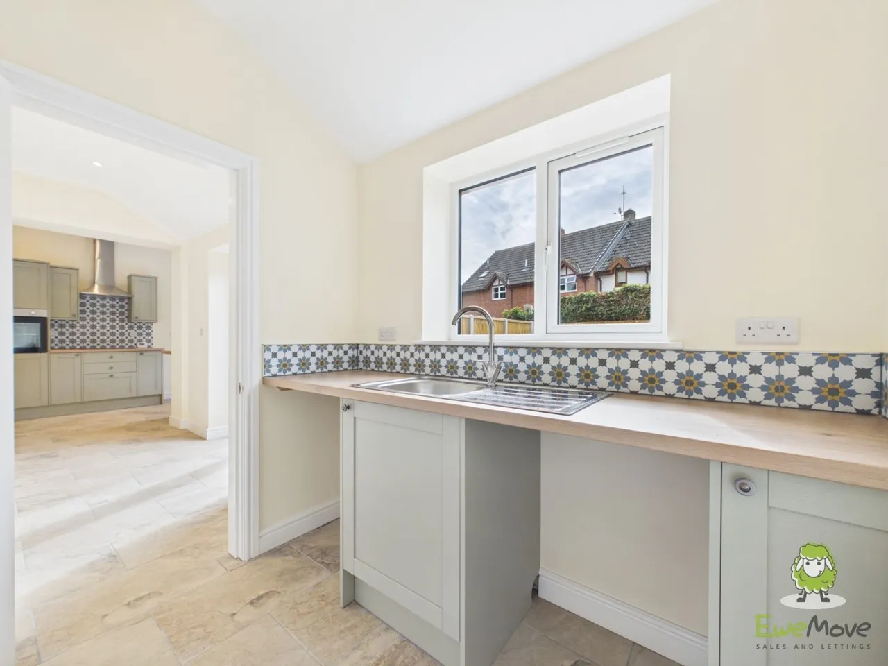 Sunny View Holt Road, Cross Lanes, LL13, photo 6
