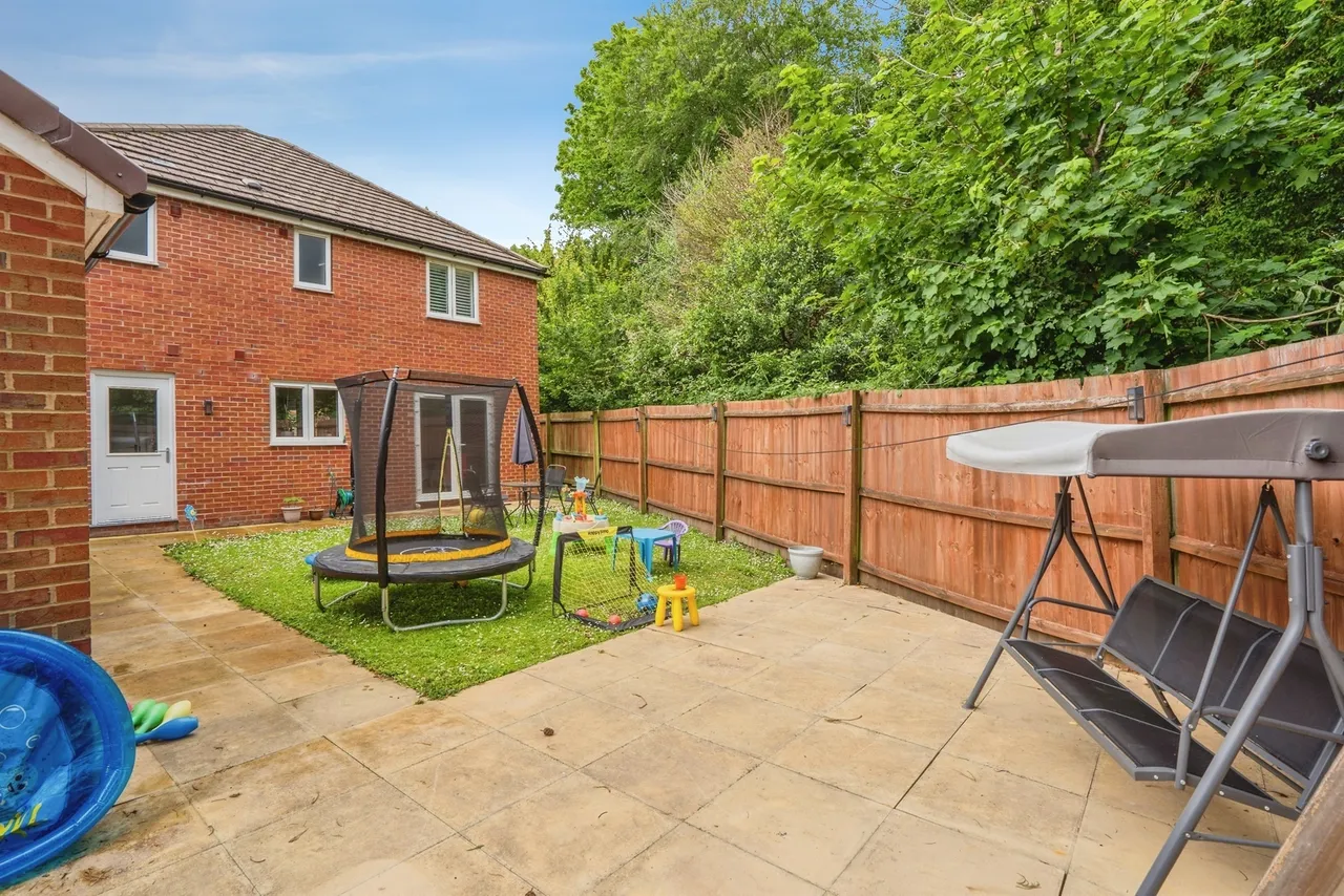 Taylor Close, Waterlooville, PO7, photo 21