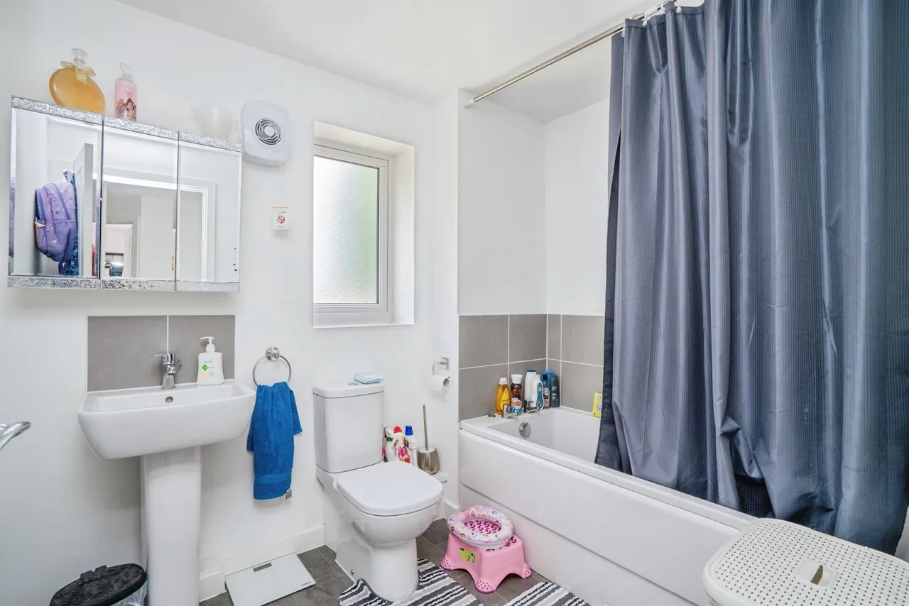 Taylor Close, Waterlooville, PO7, photo 20