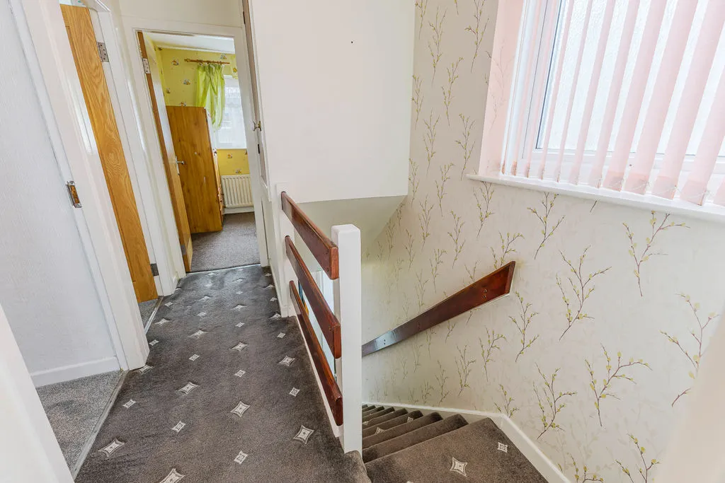 Oldham Road, Rochdale OL11 2AW, photo 7