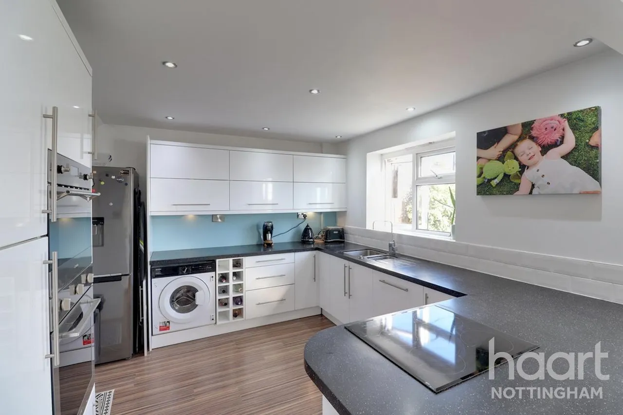 Fraser Square, Carlton, NG4, photo 7