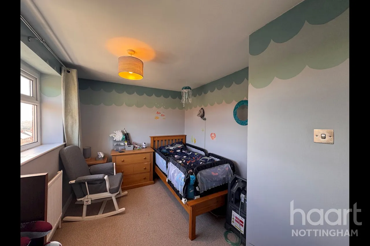 Fraser Square, Carlton, NG4, photo 13