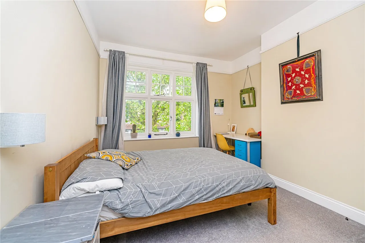 Gloucester Road, Hampton, TW12 2UJ, photo 9