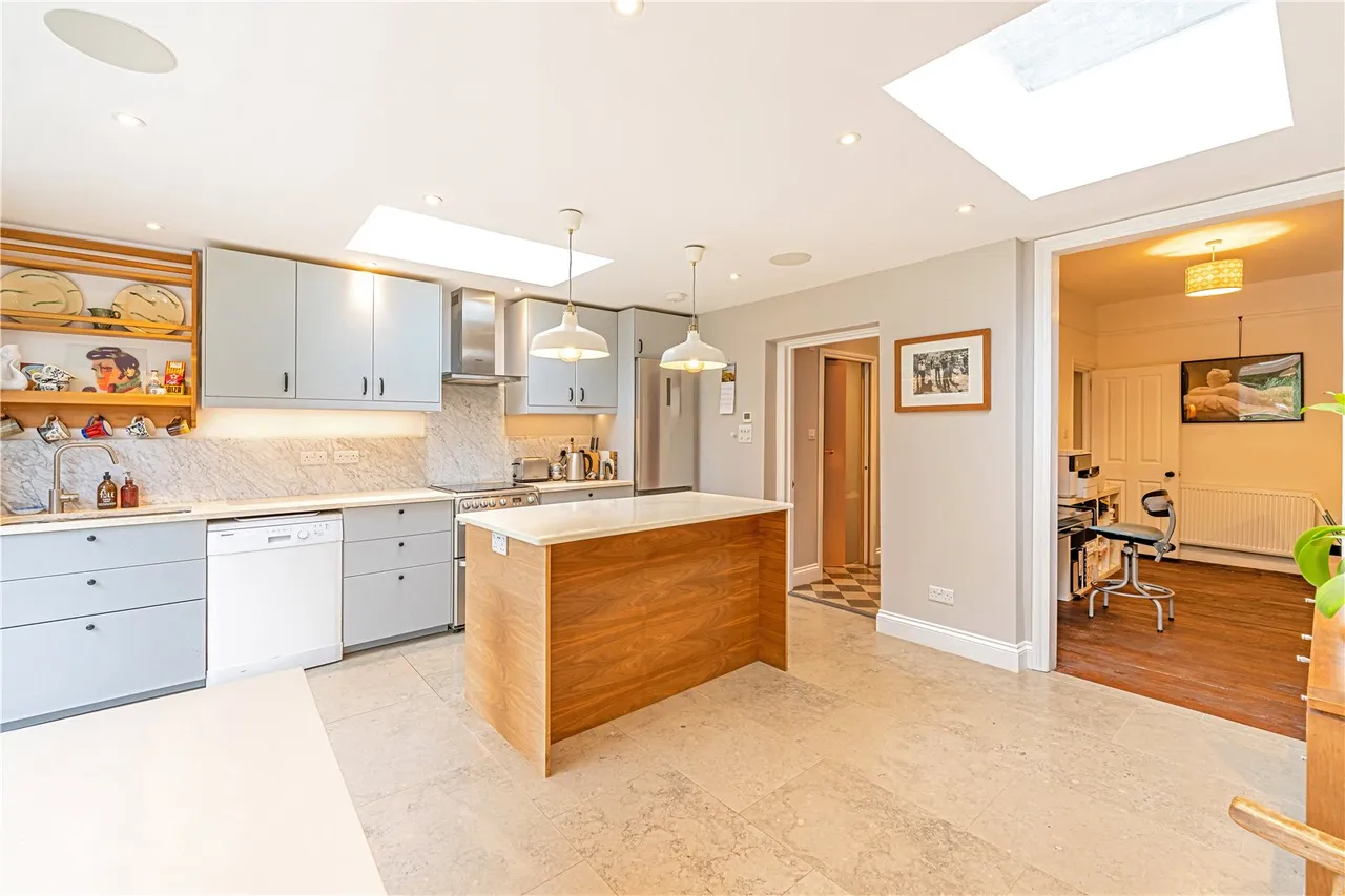 Gloucester Road, Hampton, TW12 2UJ, photo 4
