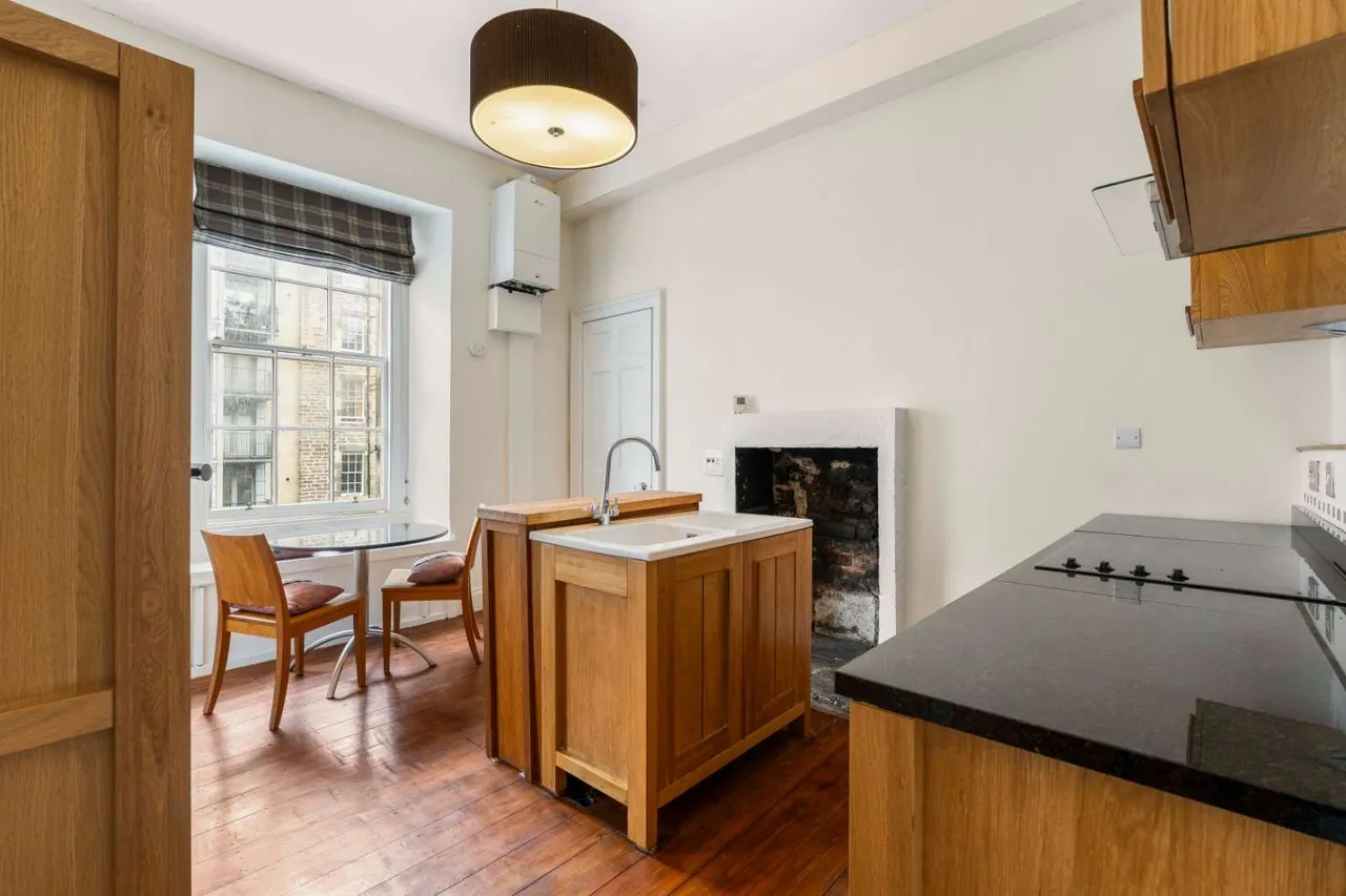 Cumberland Street, Edinburgh, Midlothian, EH3 6RE, photo 5