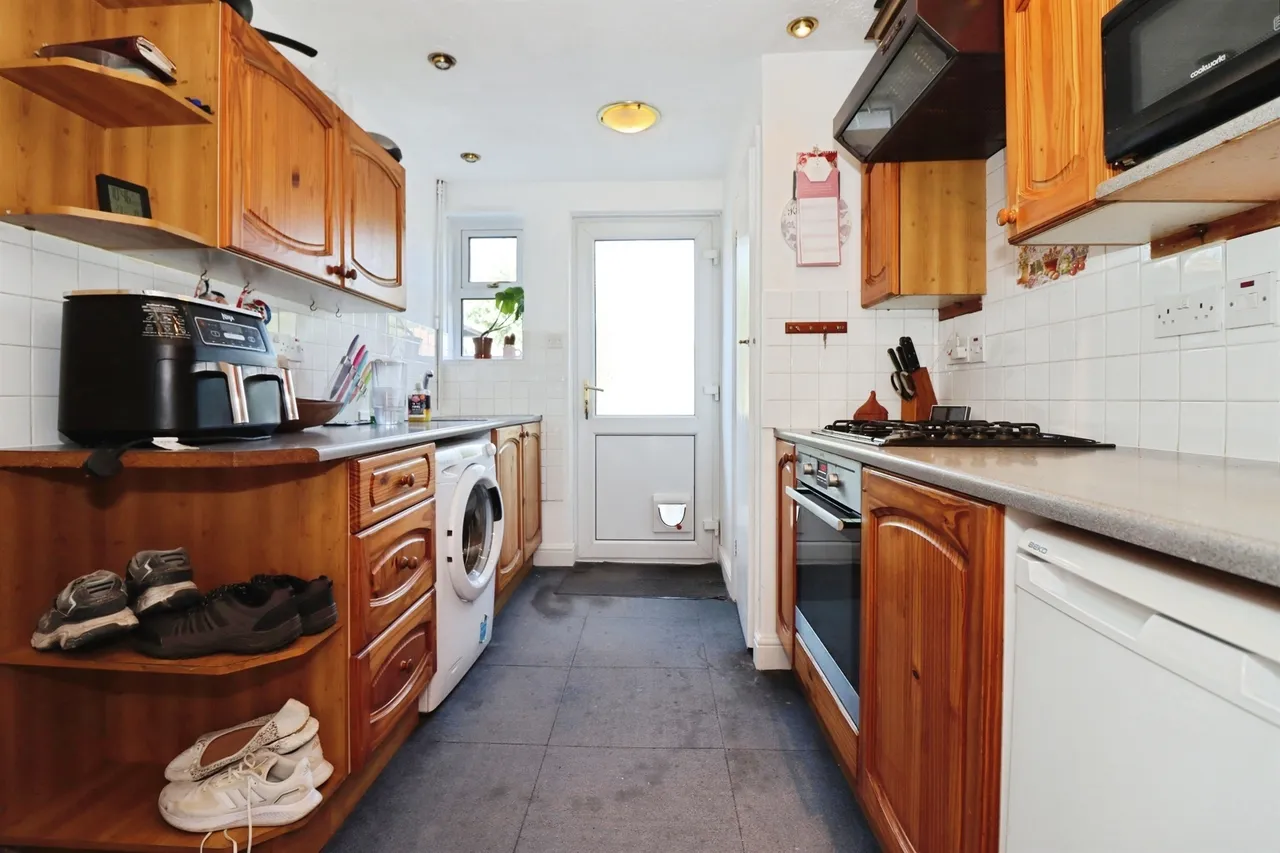 Cranleigh Court Road, Yate, BS37, photo 4