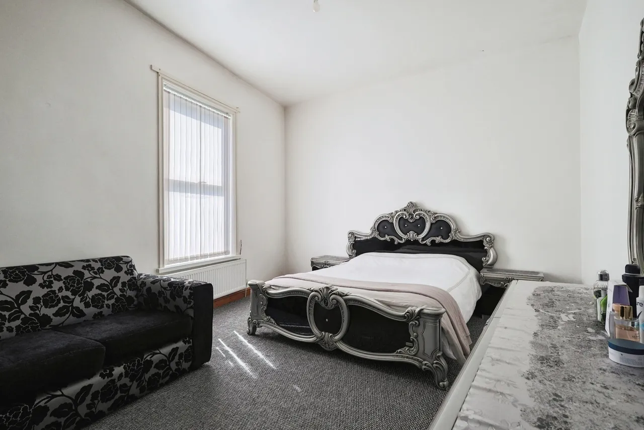 Mossley Road, Ashton-under-Lyne, Greater Manchester, OL6, photo 9