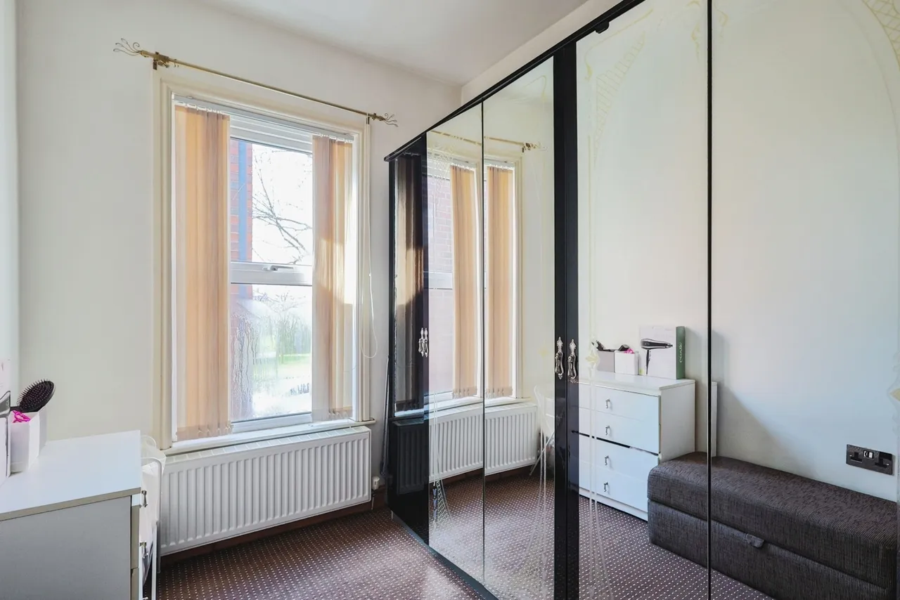 Mossley Road, Ashton-under-Lyne, Greater Manchester, OL6, photo 13