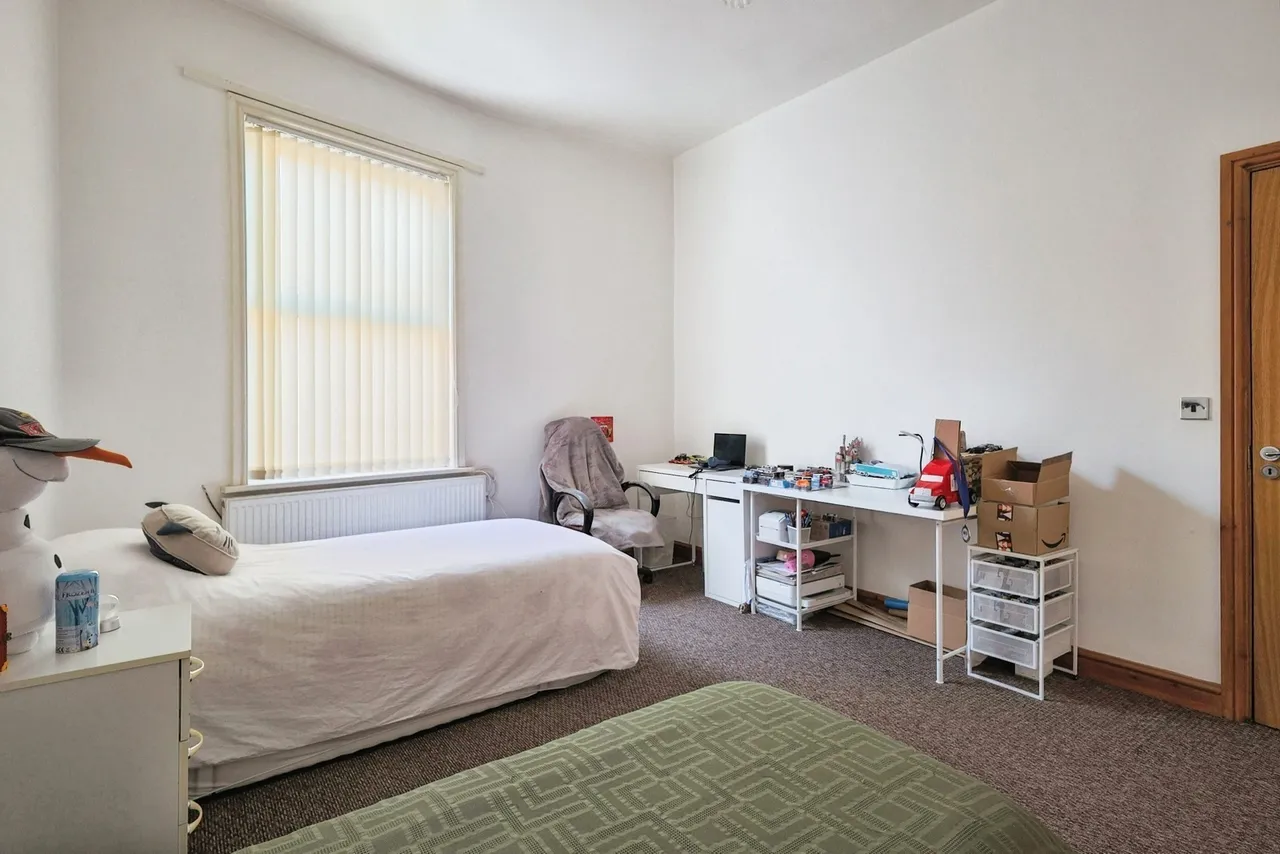 Mossley Road, Ashton-under-Lyne, Greater Manchester, OL6, photo 11