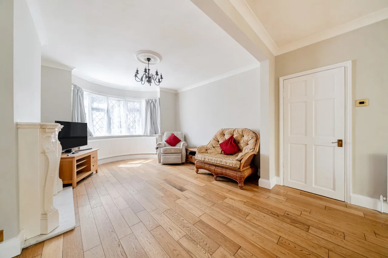 Wricklemarsh Road, SE3, photo 17