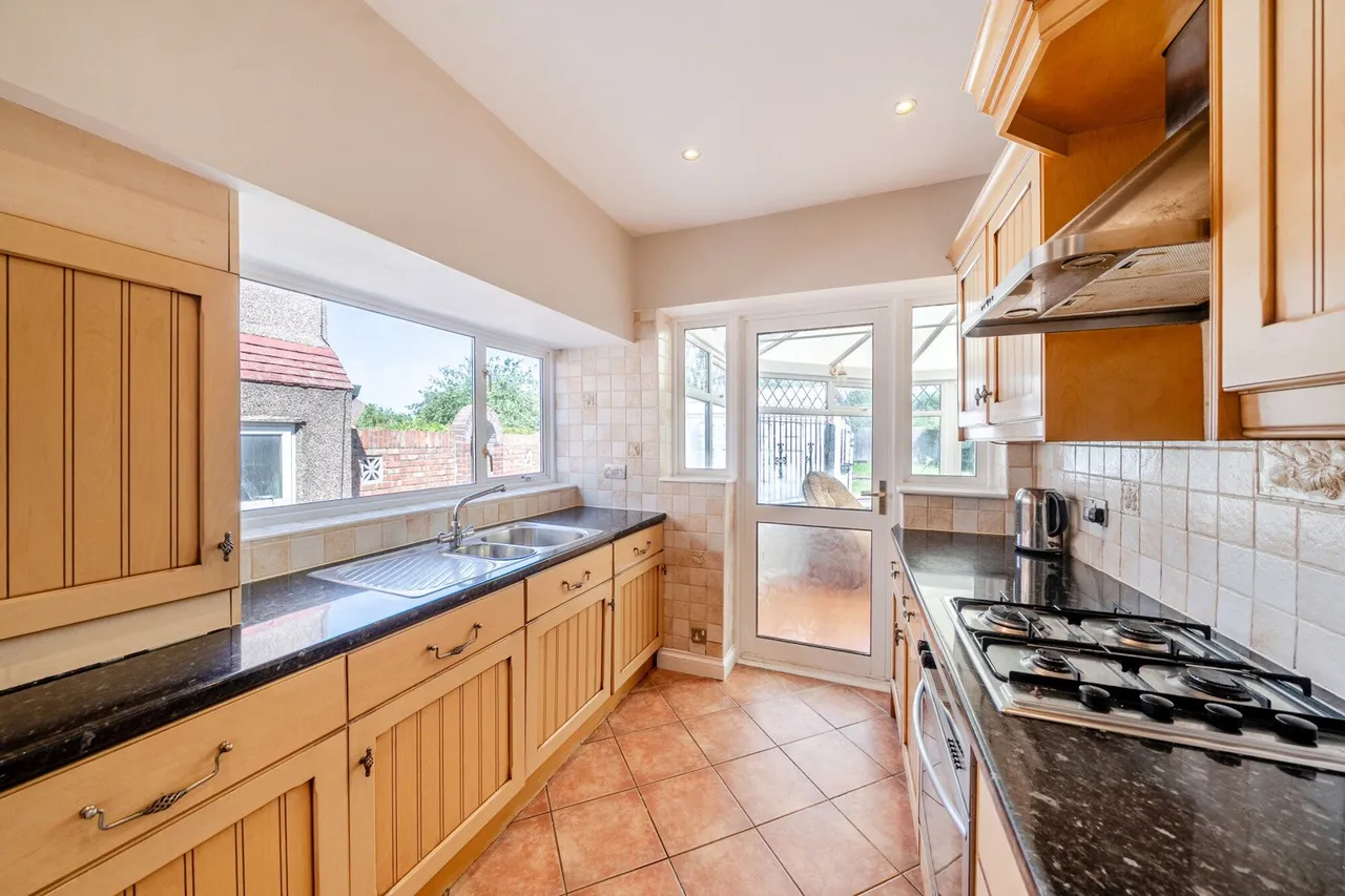 Wricklemarsh Road, SE3, photo 19