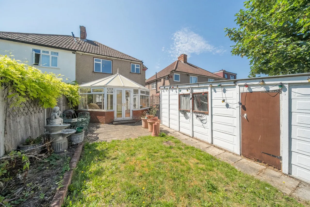 Wricklemarsh Road, SE3, photo 13