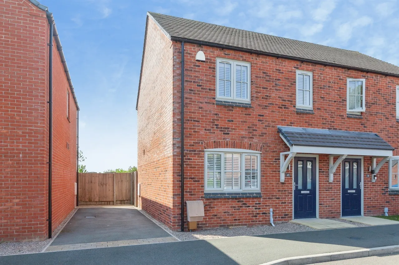 2 bed house for sale, Gilden Drive, Gilmorton, LE17