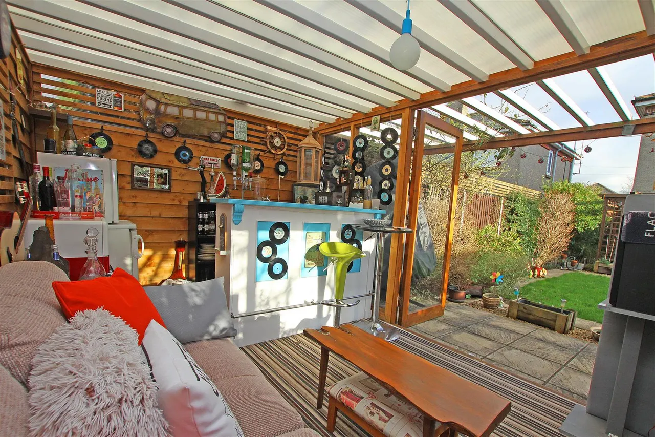 Charminster Road, Bournemouth, photo 12
