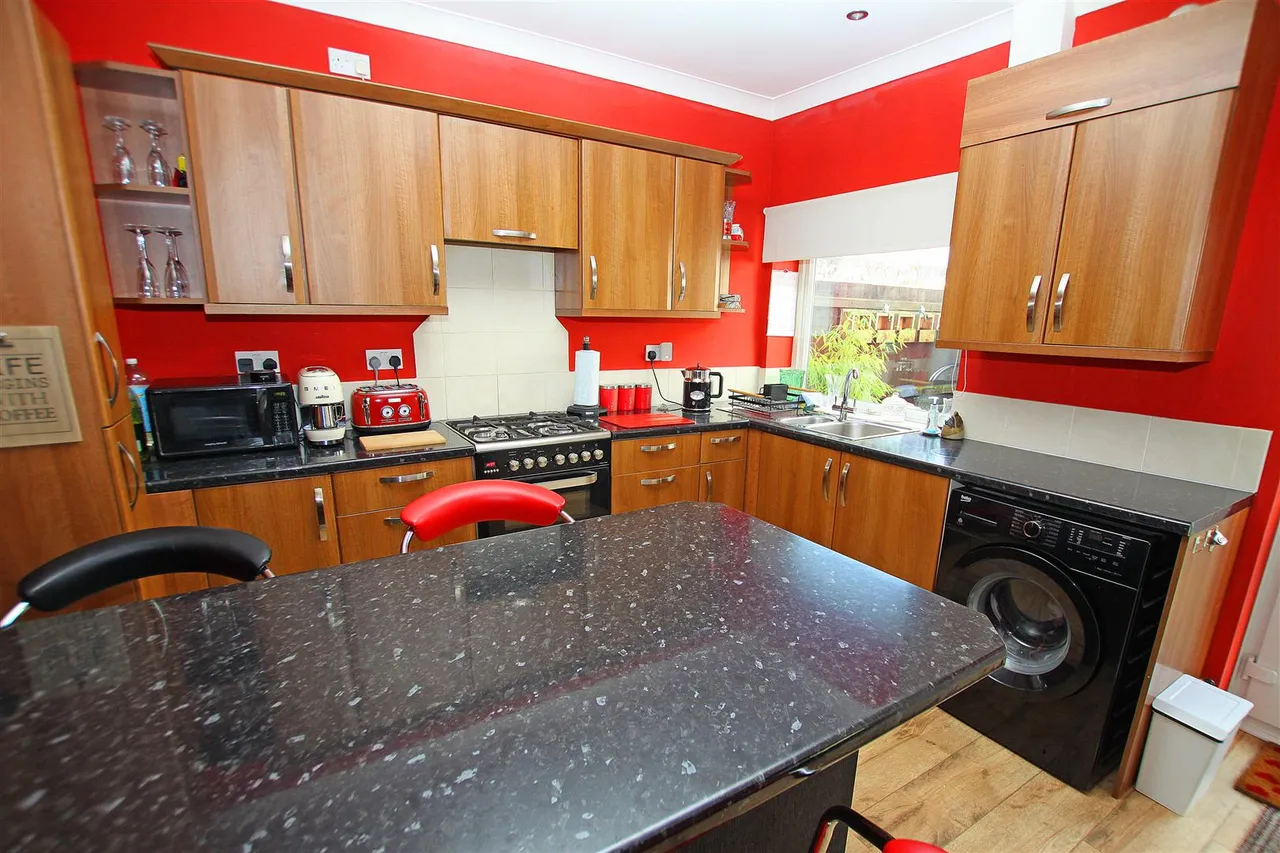 Charminster Road, Bournemouth, photo 5
