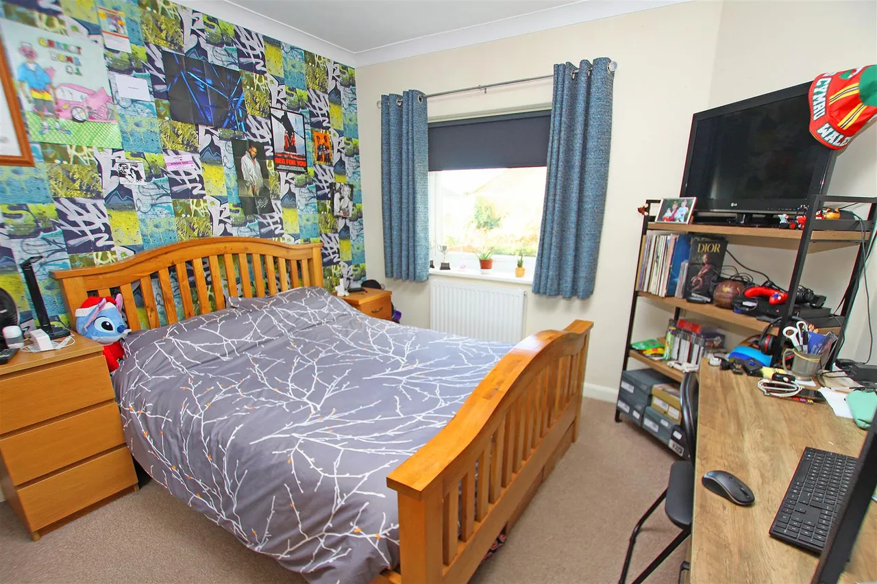 Charminster Road, Bournemouth, photo 8