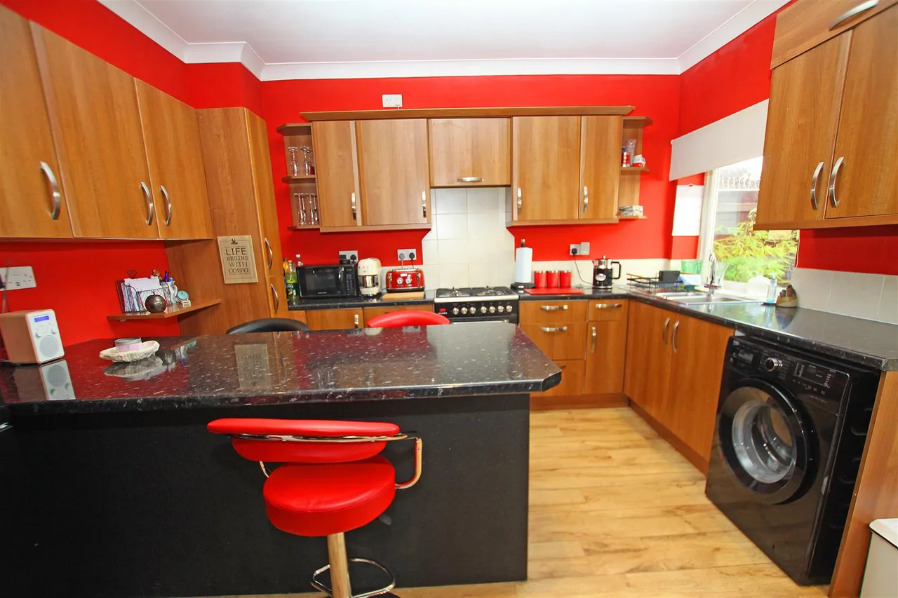 Charminster Road, Bournemouth, photo 4