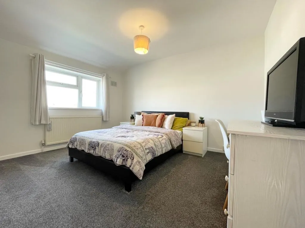 Beaumont Leys Lane, Leicester, LE4, photo 11