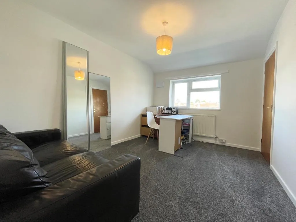 Beaumont Leys Lane, Leicester, LE4, photo 10