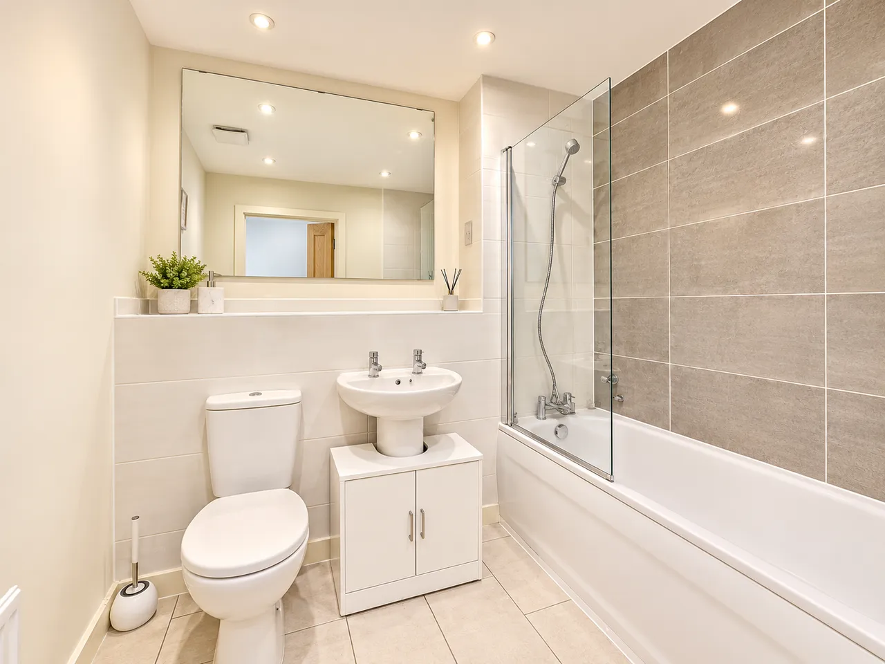 Woodhouse Close, Worcester, WR5, photo 4