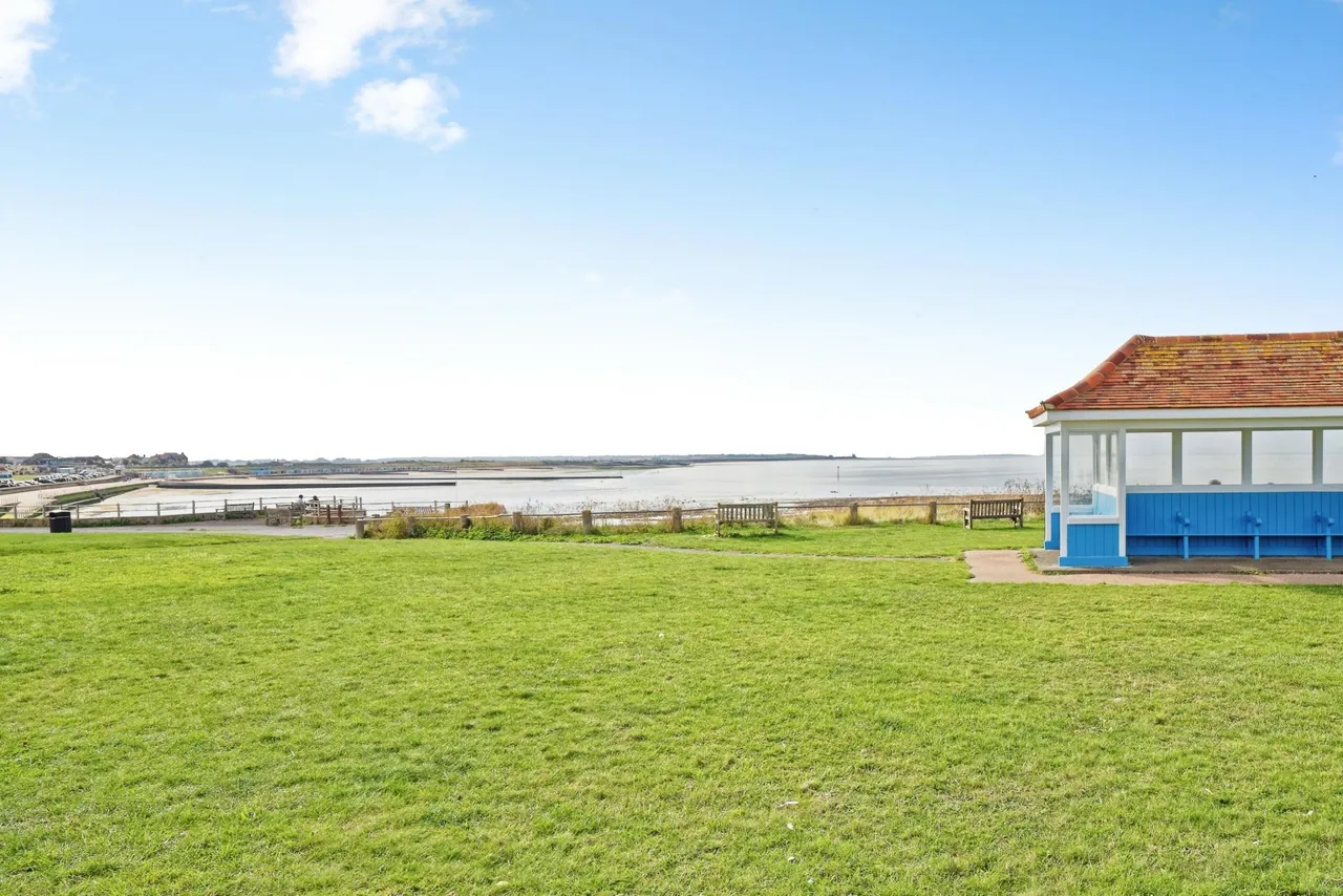 Alfred Road, Birchington, CT7, photo 19