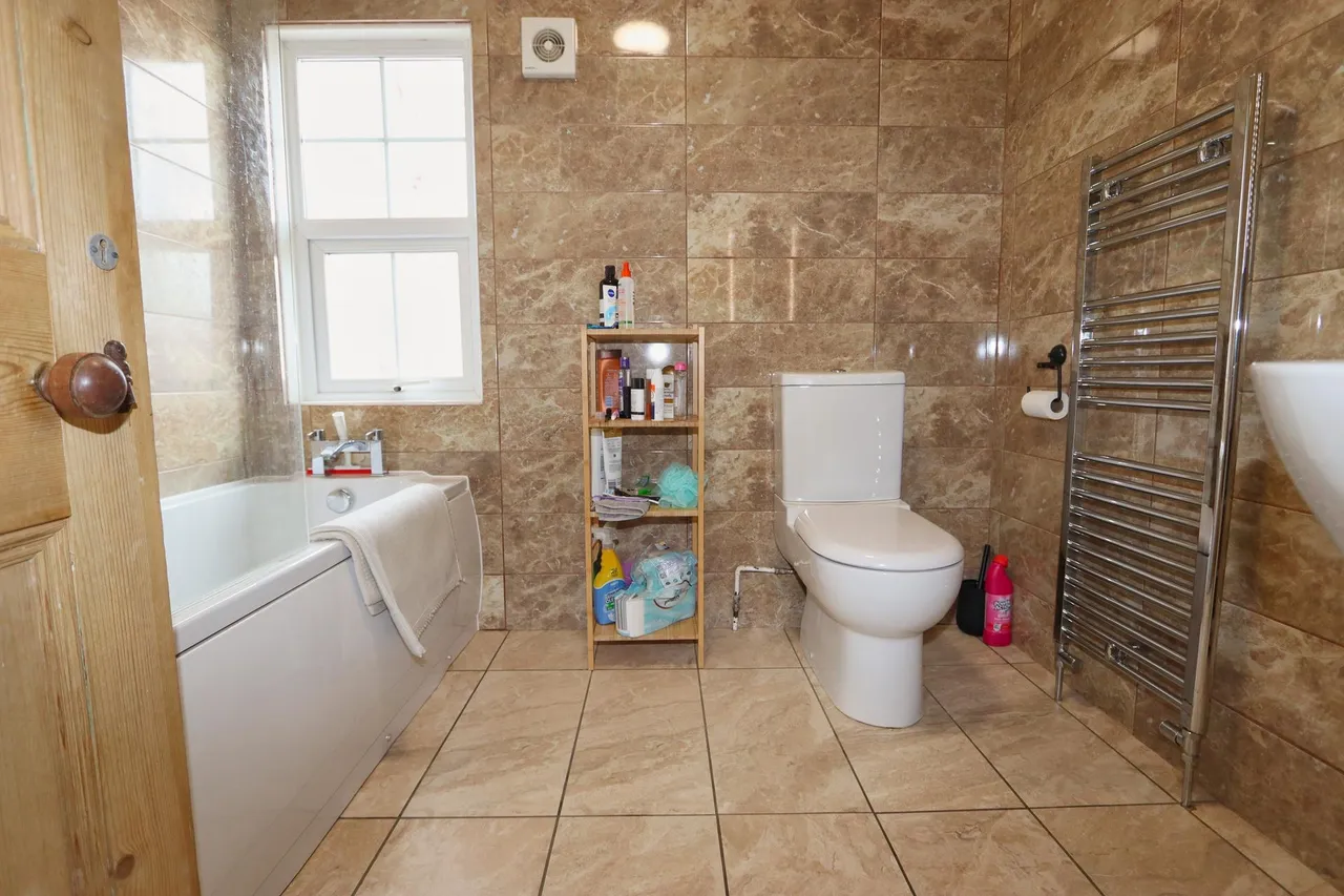 Huntingdon Road, Thrapston, NN14, photo 26