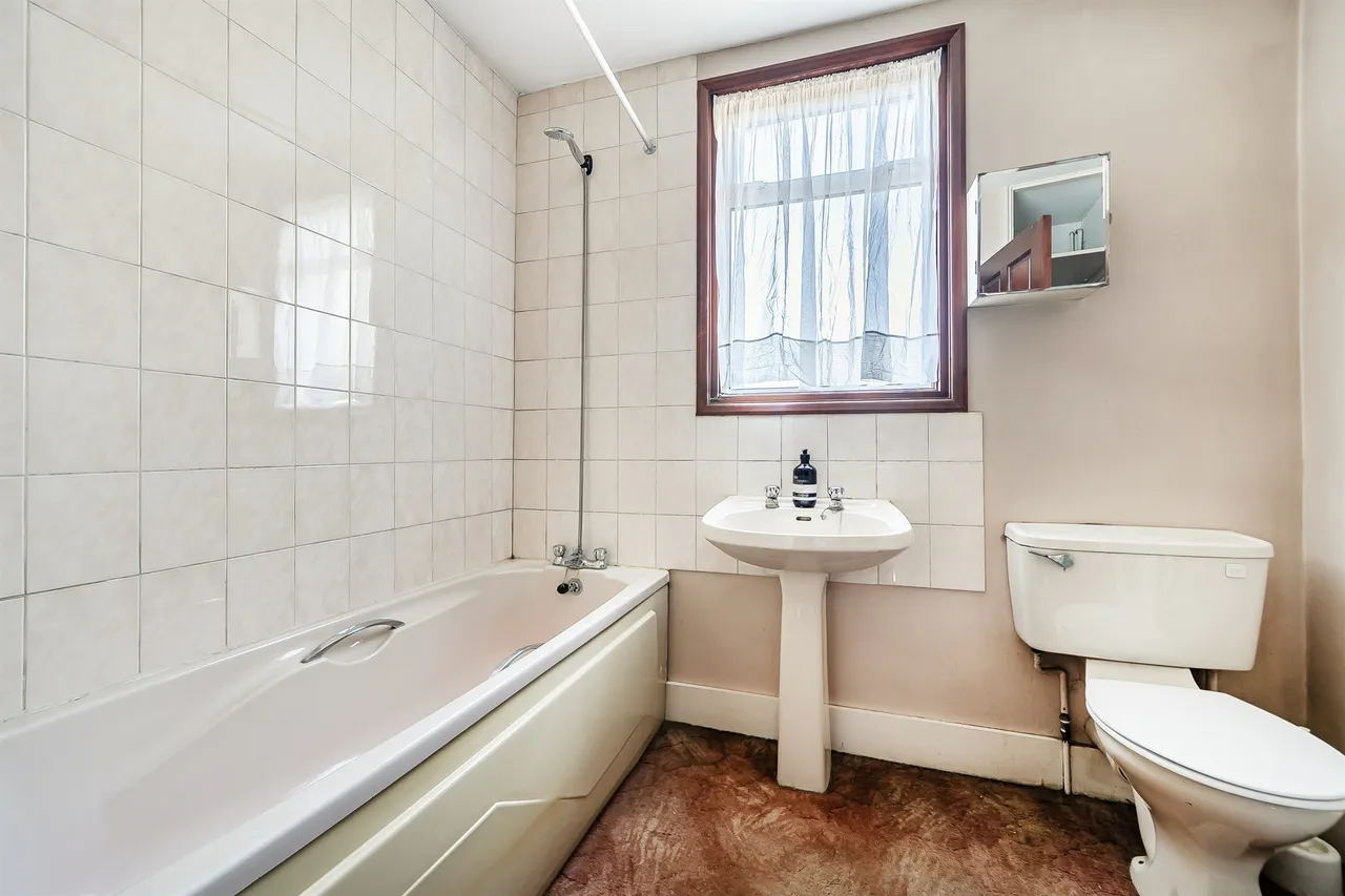 St. Johns Terrace, Enfield, photo 10