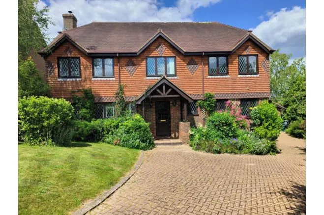 Glenleigh Walk, Robertsbridge, TN32, photo 29