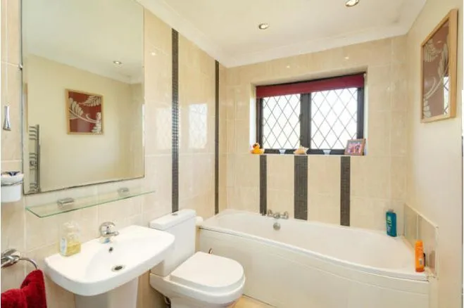 Glenleigh Walk, Robertsbridge, TN32, photo 37