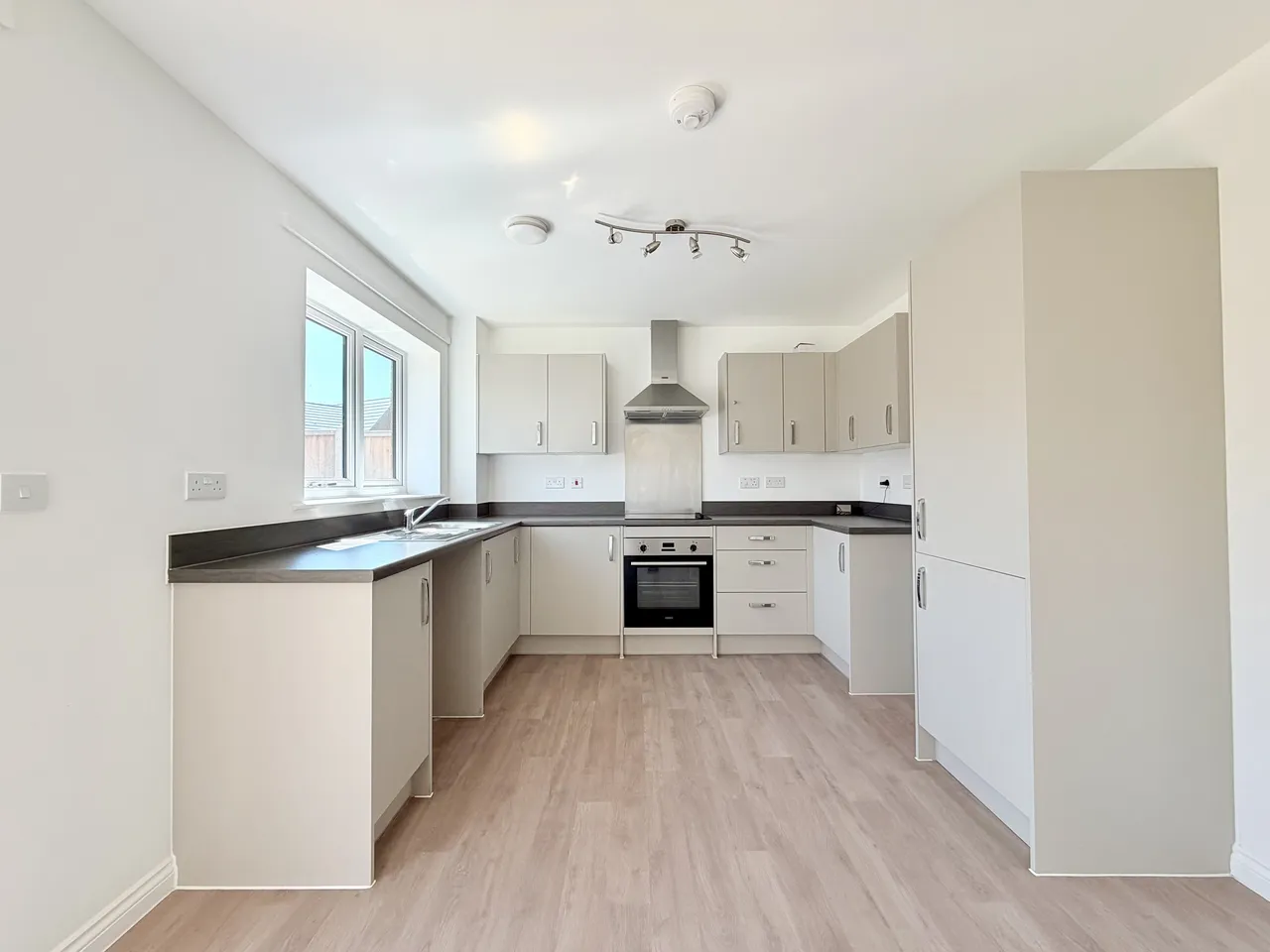 Hercules Drive, Wellingborough, NN8, photo 4